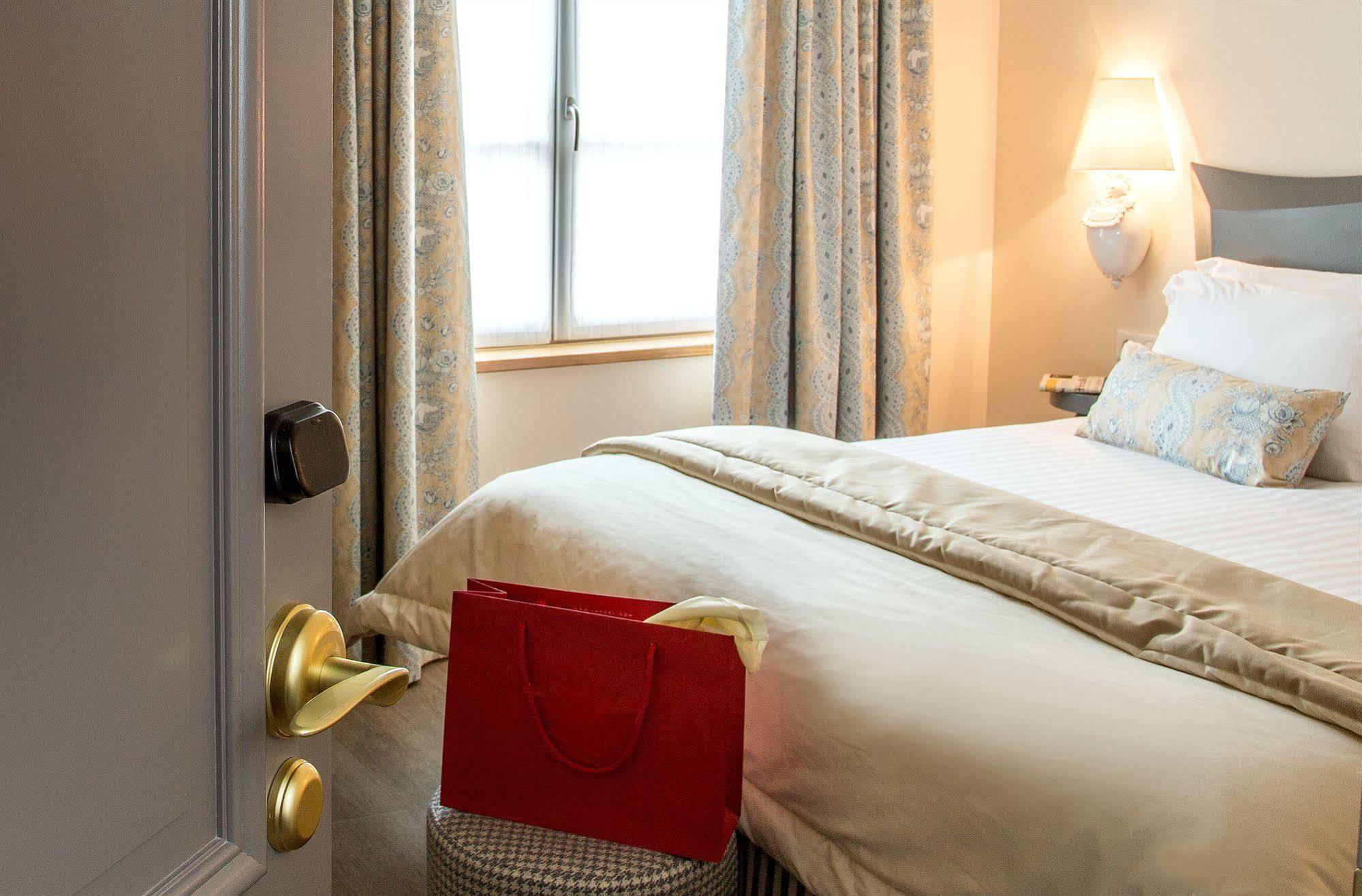 Relais Des Trois Chateaux Hotel-Restaurant - Teritoria Cour-Cheverny Zewnętrze zdjęcie