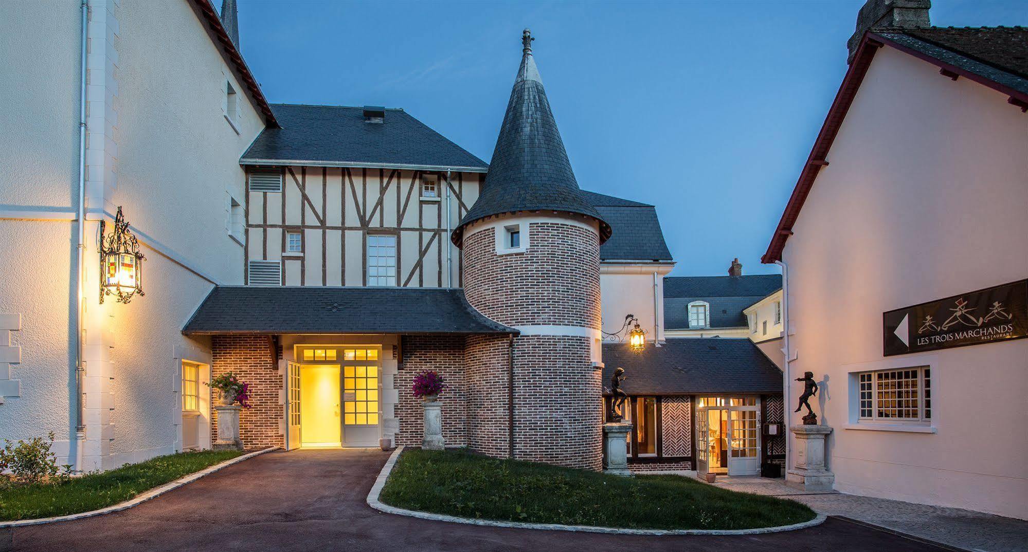 Relais Des Trois Chateaux Hotel-Restaurant - Teritoria Cour-Cheverny Zewnętrze zdjęcie
